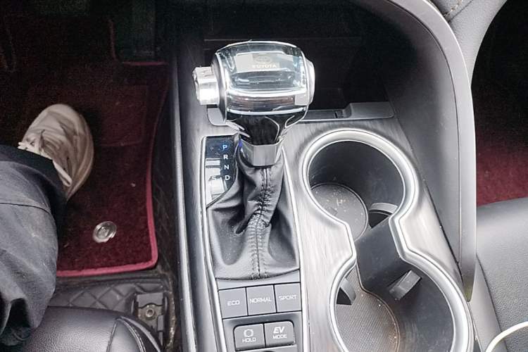 Used Toyota Camry 2021 Dual-Motor 2.5HG Luxury Edition Gear Lever