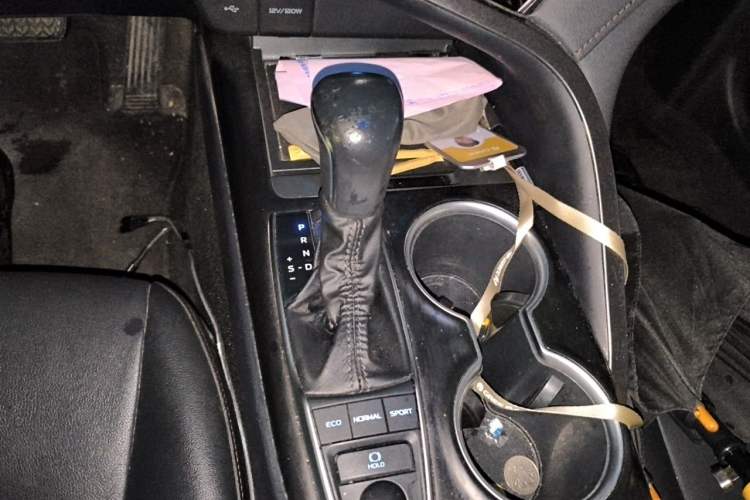 Used Toyota Camry 2021 2.5G Luxury Edition Gear Lever