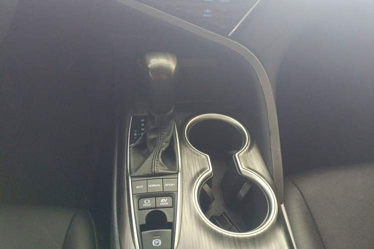 Used Toyota Camry 2021 Dual-Motor 2.5 HGVP Leading Edition Gear Lever