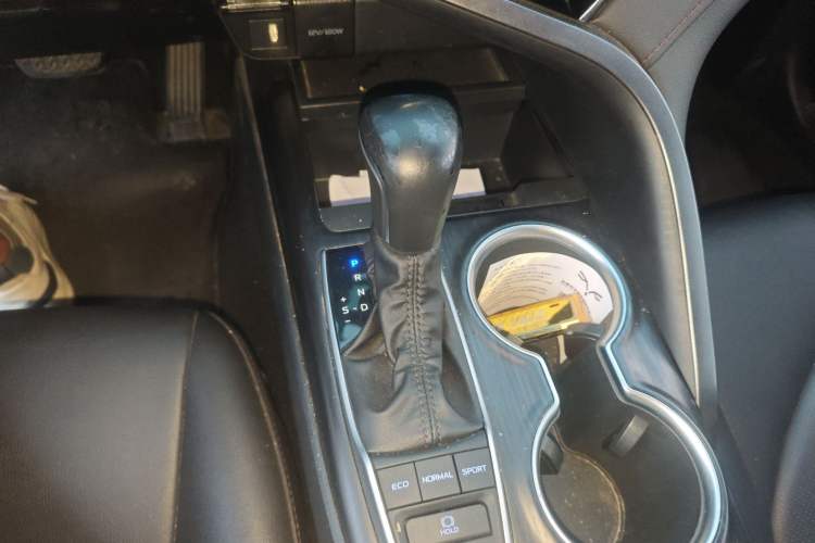 Used Toyota Camry 2021 2.5G Luxury Edition Gear Lever