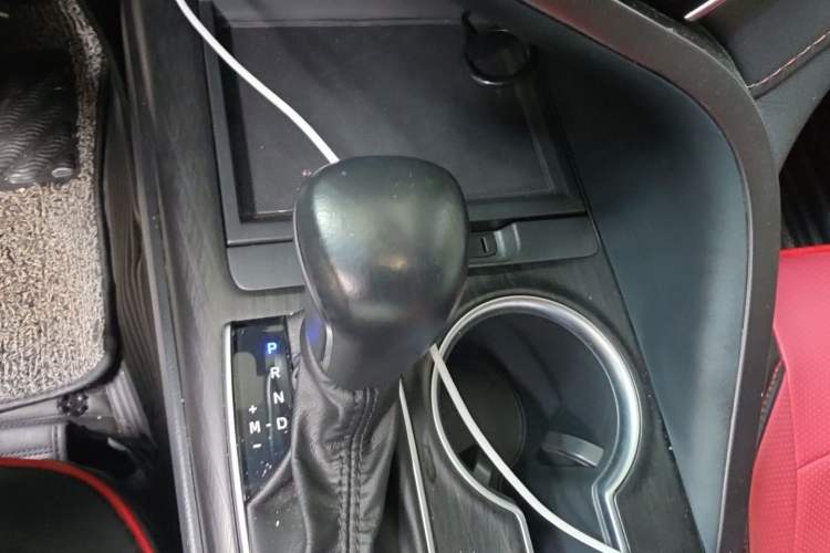 Used Toyota Camry 2021 2.0G Luxury Edition Gear Lever