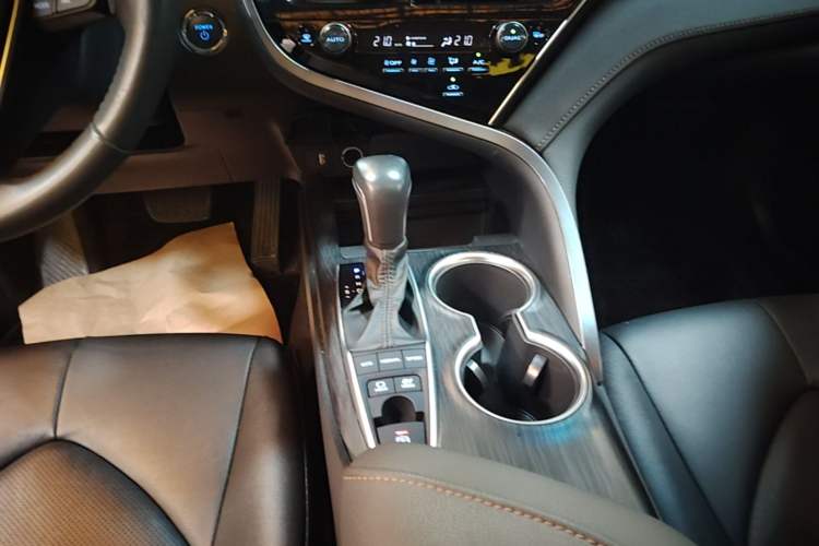 Used Toyota Camry 2021 Dual-Motor 2.5HG Luxury Edition Gear Lever