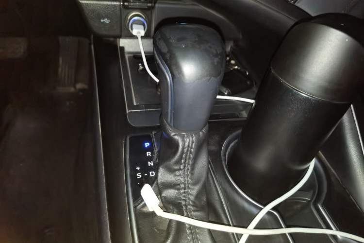 Used Toyota Camry 2021 Dual-Motor 2.5HG Luxury Edition Gear Lever