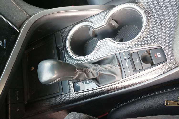Used Toyota Camry 2021 2.5S Fēngshàng Edition Gear Lever