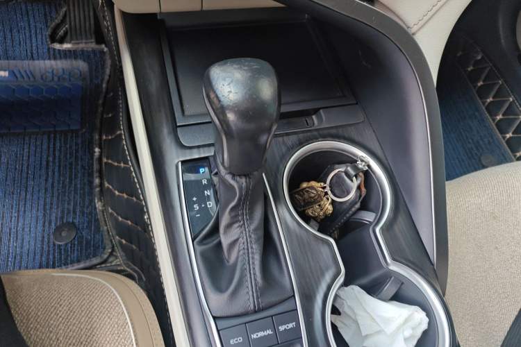 Used Toyota Camry 2021 2.5G Luxury Edition Gear Lever