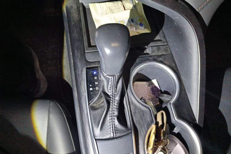Used Toyota Camry 2021 2.0G Luxury Edition Gear Lever