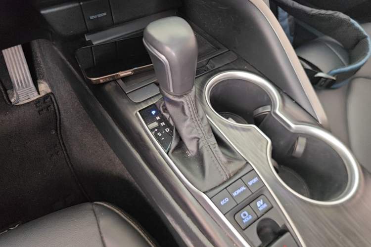 Used Toyota Camry 2021 Dual-Motor 2.5 HGVP Leading Edition Gear Lever