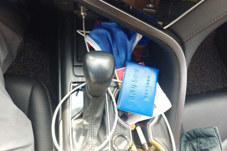 Used Toyota Camry 2021 2.0G Luxury Edition Gear Lever
