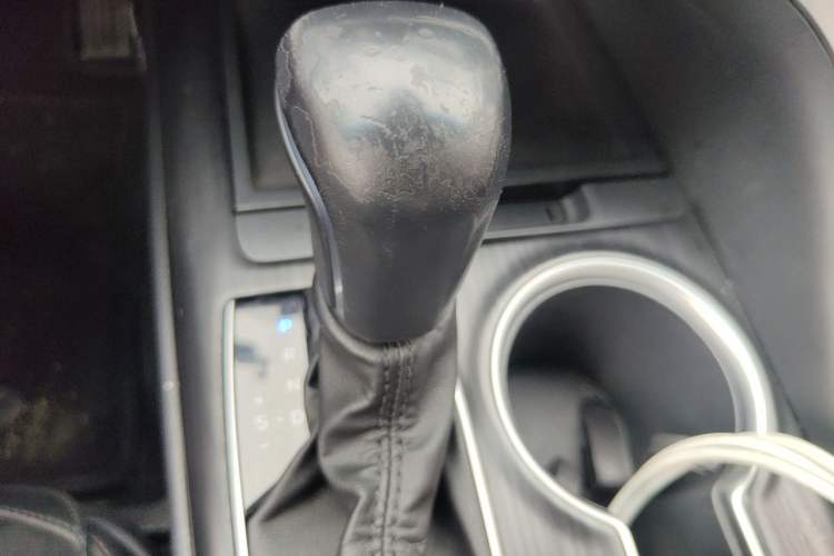 Used Toyota Camry 2021 2.5G Luxury Edition Gear Lever