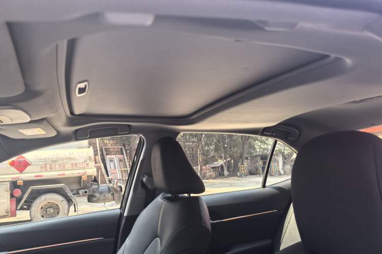 Used Toyota Camry 2021 2.0G Luxury Edition Headliner