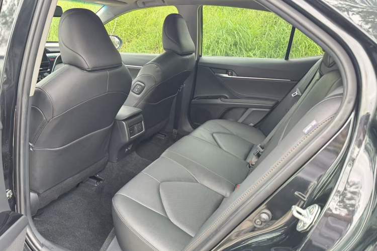 Used Toyota Camry 2021 2.5G Luxury Edition Headliner