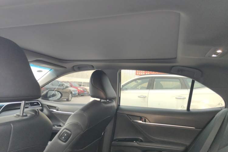Used Toyota Camry 2021 2.5G Luxury Edition Headliner