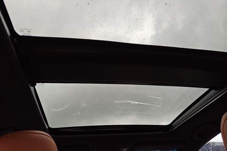 Used Toyota Camry 2021 2.5G Luxury Edition Headliner