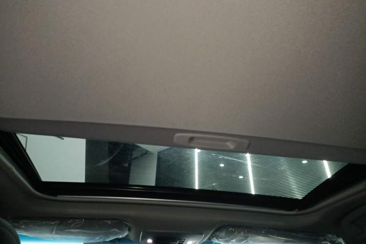 Used Toyota Camry 2021 2.0G Luxury Edition Headliner