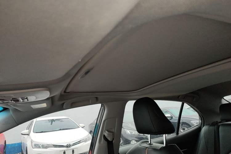 Used Toyota Camry 2021 2.0G Luxury Edition Headliner