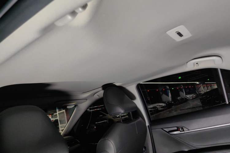Used Toyota Camry 2021 2.0G Luxury Edition Headliner