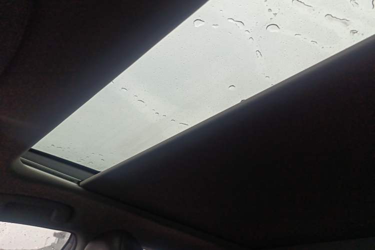 Used Toyota Camry 2021 2.5G Luxury Edition Headliner