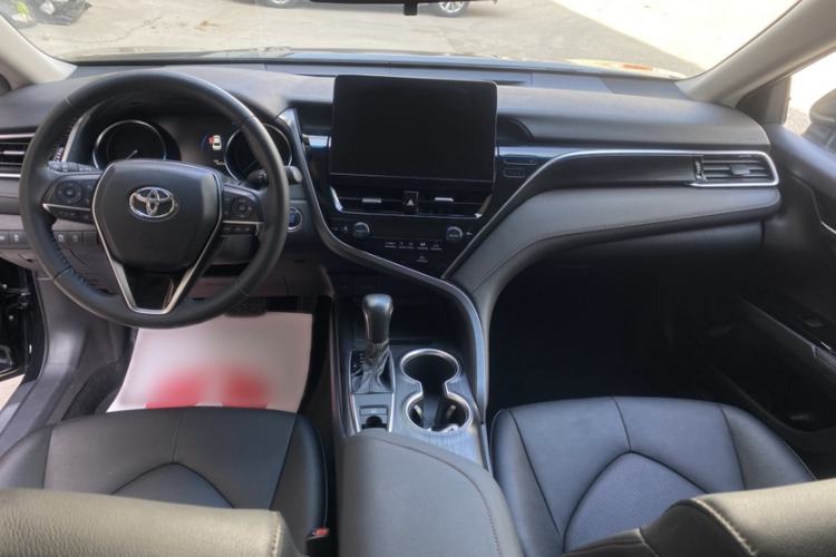 Used Toyota Camry 2021 2.0G Luxury Edition Interior 1