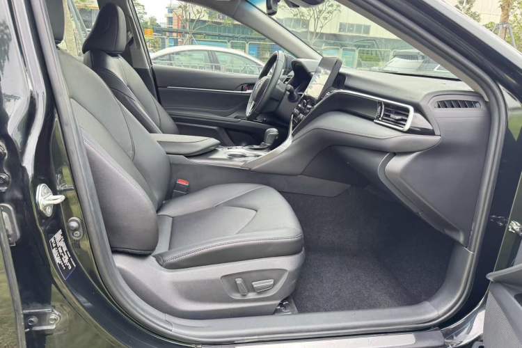 Used Toyota Camry 2021 2.5G Luxury Edition Interior 1