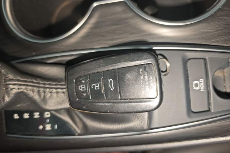 Used Toyota Camry 2021 2.0G Luxury Edition Interior 1