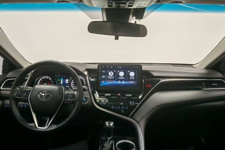 Used Toyota Camry 2021 2.0G Luxury Edition Interior 1