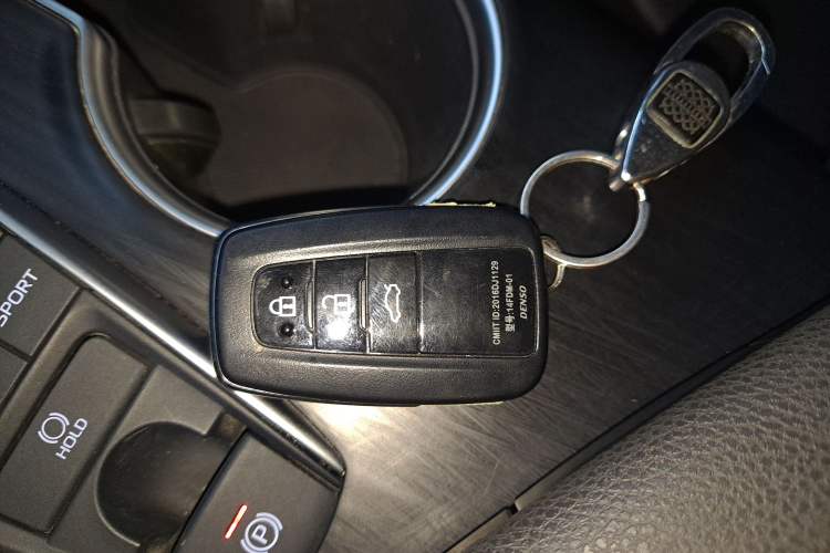 Used Toyota Camry 2021 2.5G Luxury Edition Interior 1