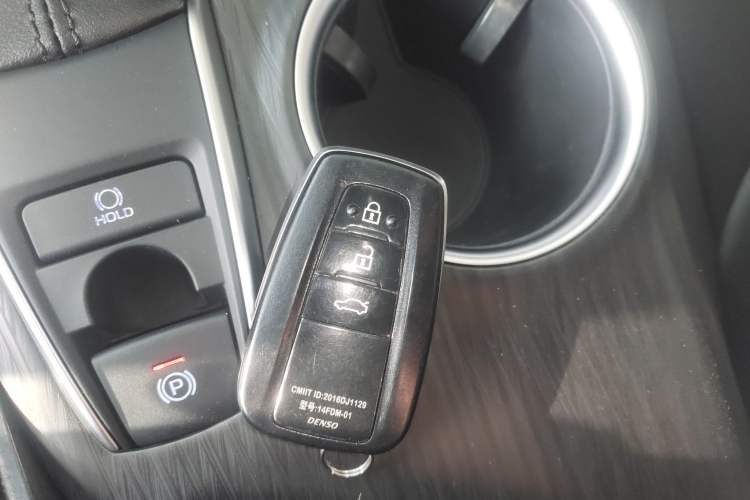 Used Toyota Camry 2021 2.0G Luxury Edition Interior 1