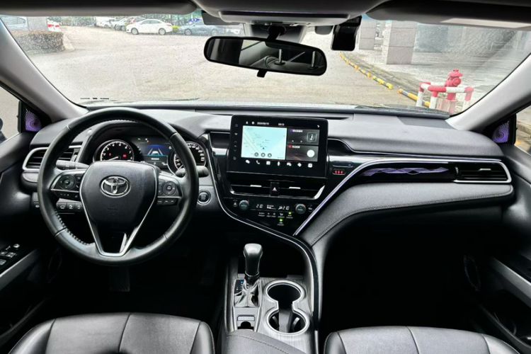 Used Toyota Camry 2021 2.0G Luxury Edition Interior 1