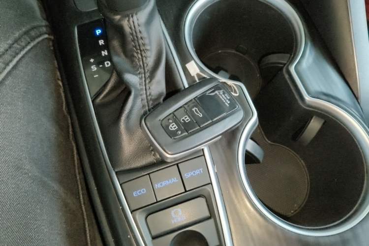 Used Toyota Camry 2021 2.5G Luxury Edition Interior 1