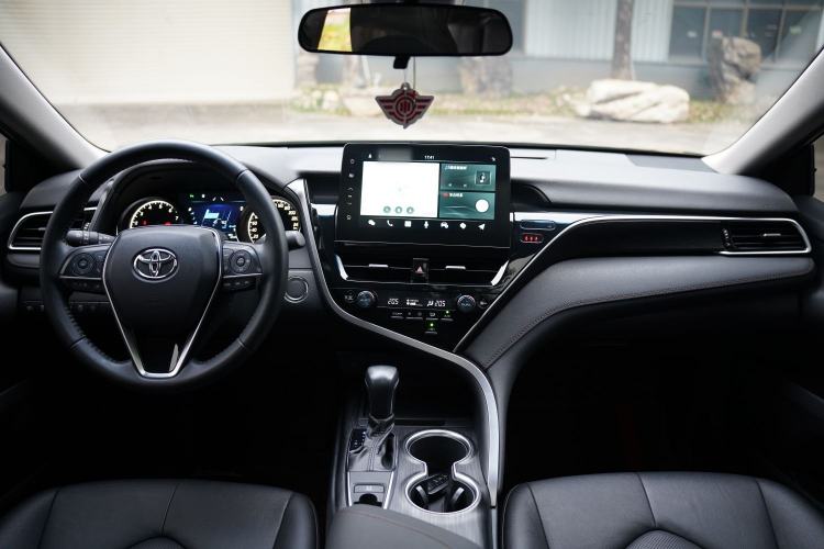 Used Toyota Camry 2021 2.0G Luxury Edition Interior 1
