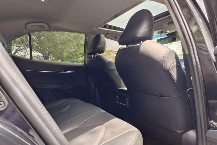Used Toyota Camry 2021 Dual-Motor 2.5 HGVP Leading Edition Interior 10
