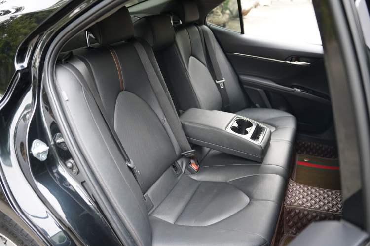Used Toyota Camry 2021 2.0G Luxury Edition Interior 11
