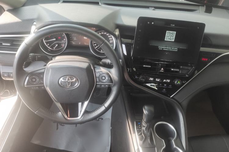 Used Toyota Camry 2021 2.0G Luxury Edition Interior 2