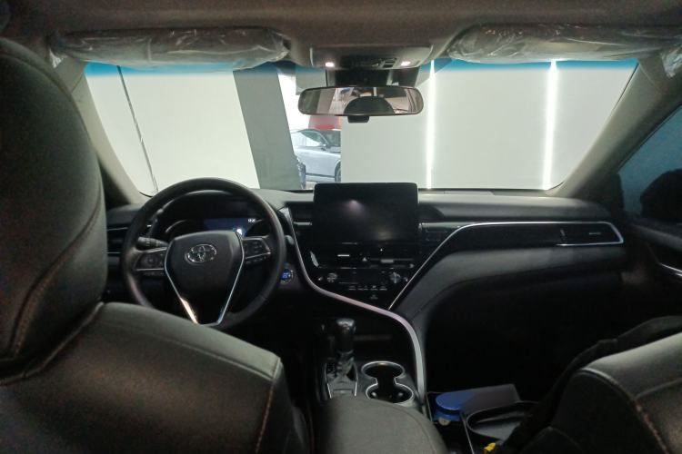 Used Toyota Camry 2021 2.0G Luxury Edition Interior 2