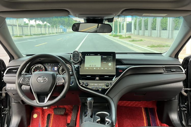 Used Toyota Camry 2021 2.0G Luxury Edition Interior 2