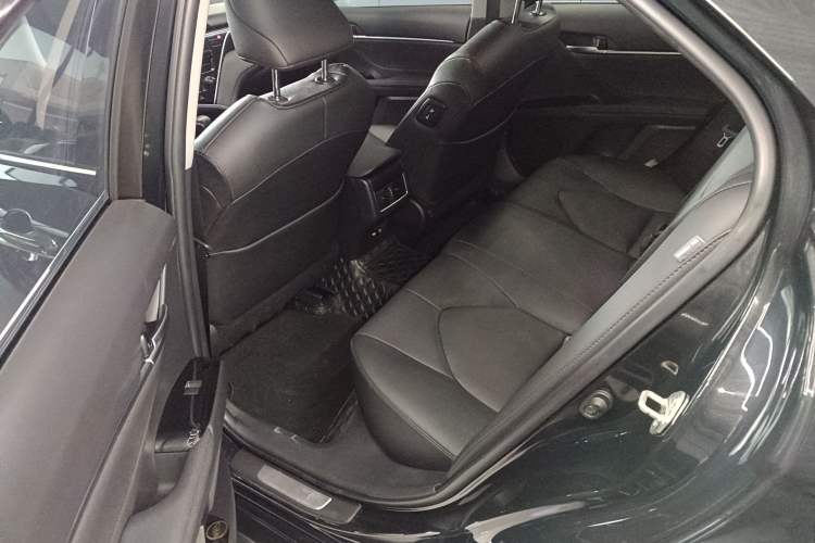 Used Toyota Camry 2021 2.5G Luxury Edition Interior 3