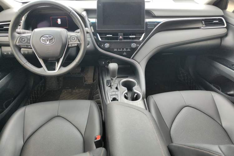 Used Toyota Camry 2021 2.5G Luxury Edition Interior 3