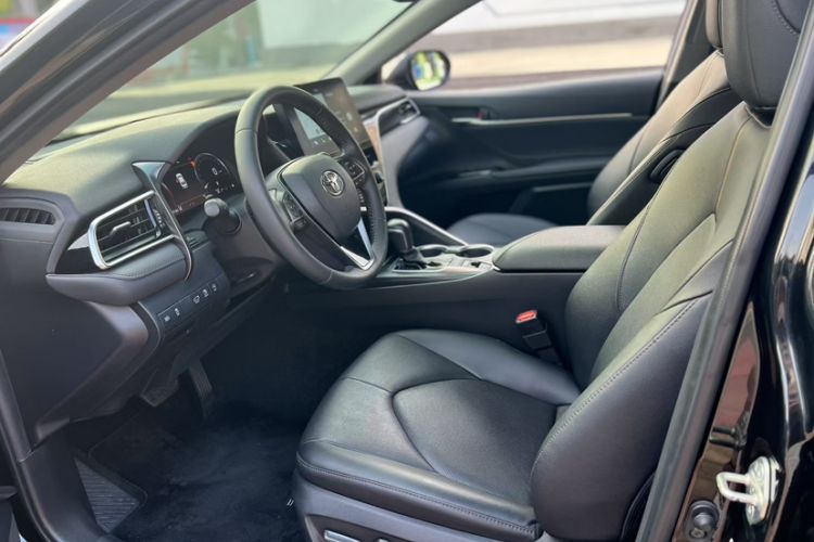 Used Toyota Camry 2021 2.5G Luxury Edition Interior 3