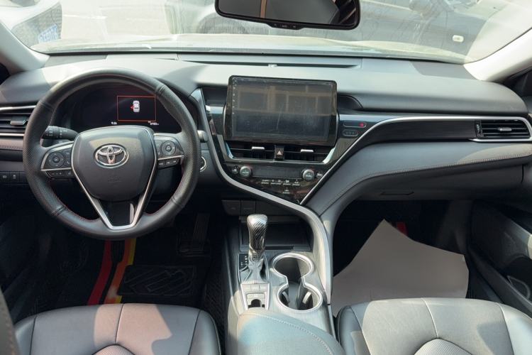 Used Toyota Camry 2021 2.5G Luxury Edition Interior 3