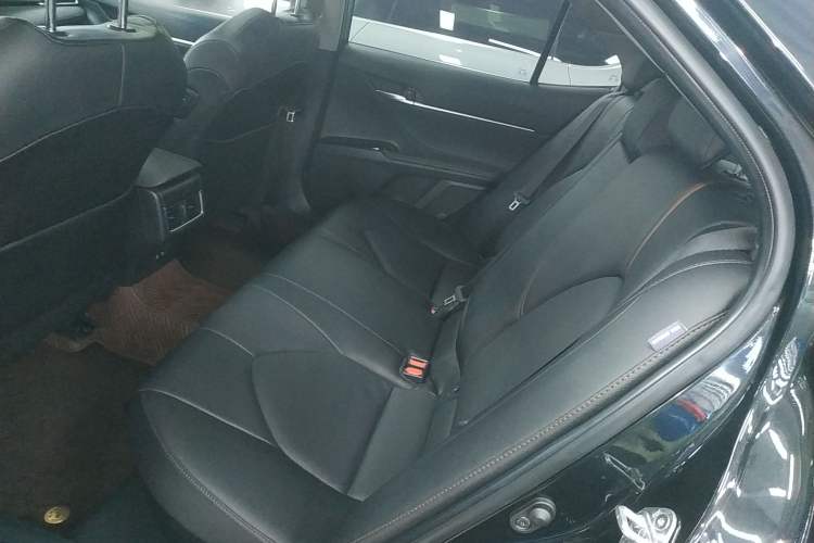 Used Toyota Camry 2021 Dual-Motor 2.5 HGVP Leading Edition Interior 4