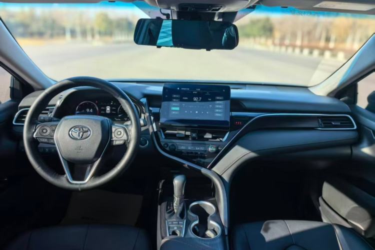 Used Toyota Camry 2021 2.5G Luxury Edition Interior 4