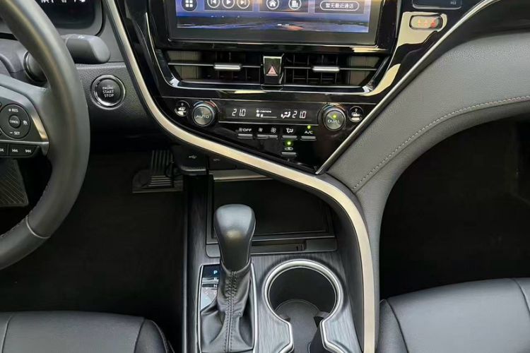 Used Toyota Camry 2021 2.5G Luxury Edition Interior 4