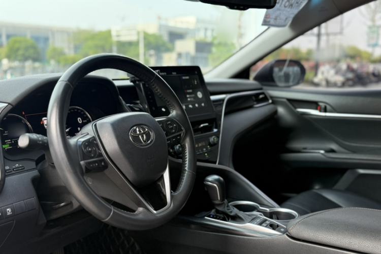 Used Toyota Camry 2021 Dual-Motor 2.5HG Luxury Edition Interior 4