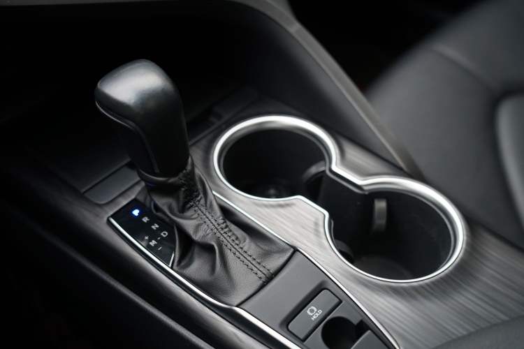 Used Toyota Camry 2021 2.0G Luxury Edition Interior 4