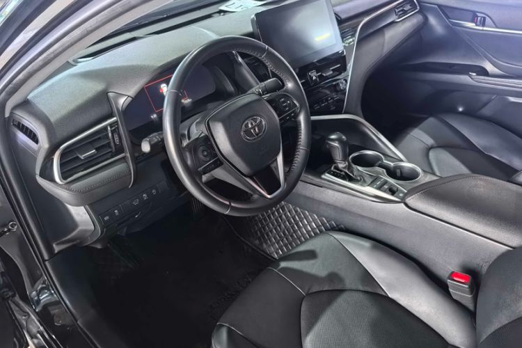 Used Toyota Camry 2021 2.5G Luxury Edition Interior 4