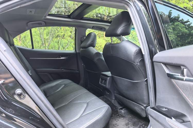 Used Toyota Camry 2021 Dual-Motor 2.5HG Luxury Edition Interior 4