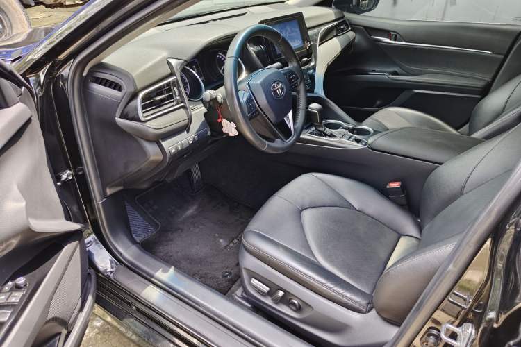 Used Toyota Camry 2021 Dual-Motor 2.5 HGVP Leading Edition Interior 5