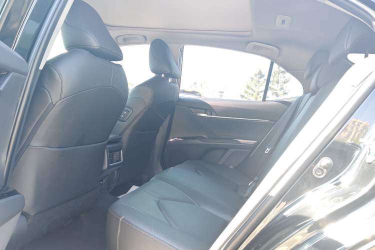 Used Toyota Camry 2021 2.5G Luxury Edition Interior 5