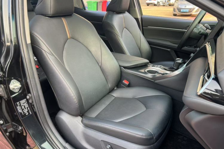 Used Toyota Camry 2021 2.5G Luxury Edition Interior 5