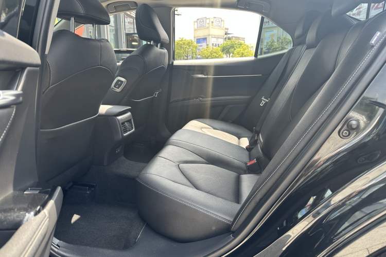 Used Toyota Camry 2021 2.5S Fēngshàng Edition Interior 6
